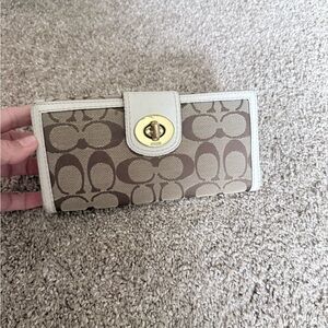 Coach Signature Brown and Cream Card Holder